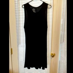 Black sleeveless dress